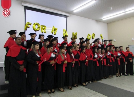 Turmas de Direito do IMESB realiza colação de grau