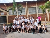 Estudantes do SESI visitam projeto sobre formigas cortadeiras na Faculdade Municipal de Bebedouro