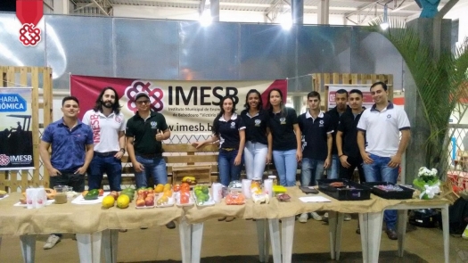 Curso de Engenharia Agronômica do IMESB participa de Feira de Ciências no Colégio Delta