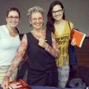 Alunos de arquitetura participam de lançamento de livro em Ribeirão Preto