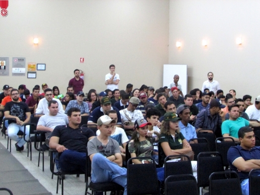 Quarto e penúltimo dia da Semana Acadêmica de Engenharia Agronômica aborda as perspectivas da produção de cana e grãos