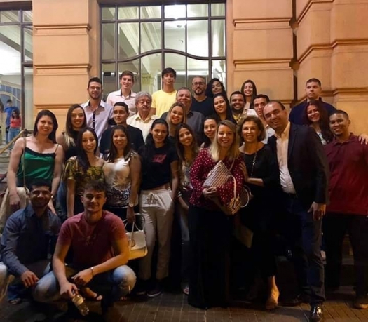 Estudantes do IMESB assistem à peça teatral sobre educação fiscal em Ribeirão Preto