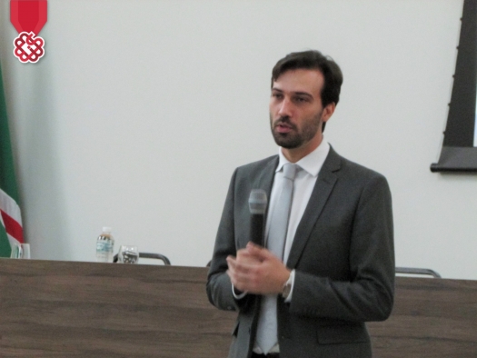 Defensor Público Fábio Jacyntho Sorge  ministra palestra no IMESB sobre Tribunal do Júri