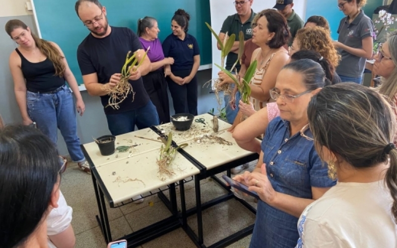 Sucesso no 1º Minicurso de Cultivo de Orquídeas da Faculdade Municipal de Bebedouro