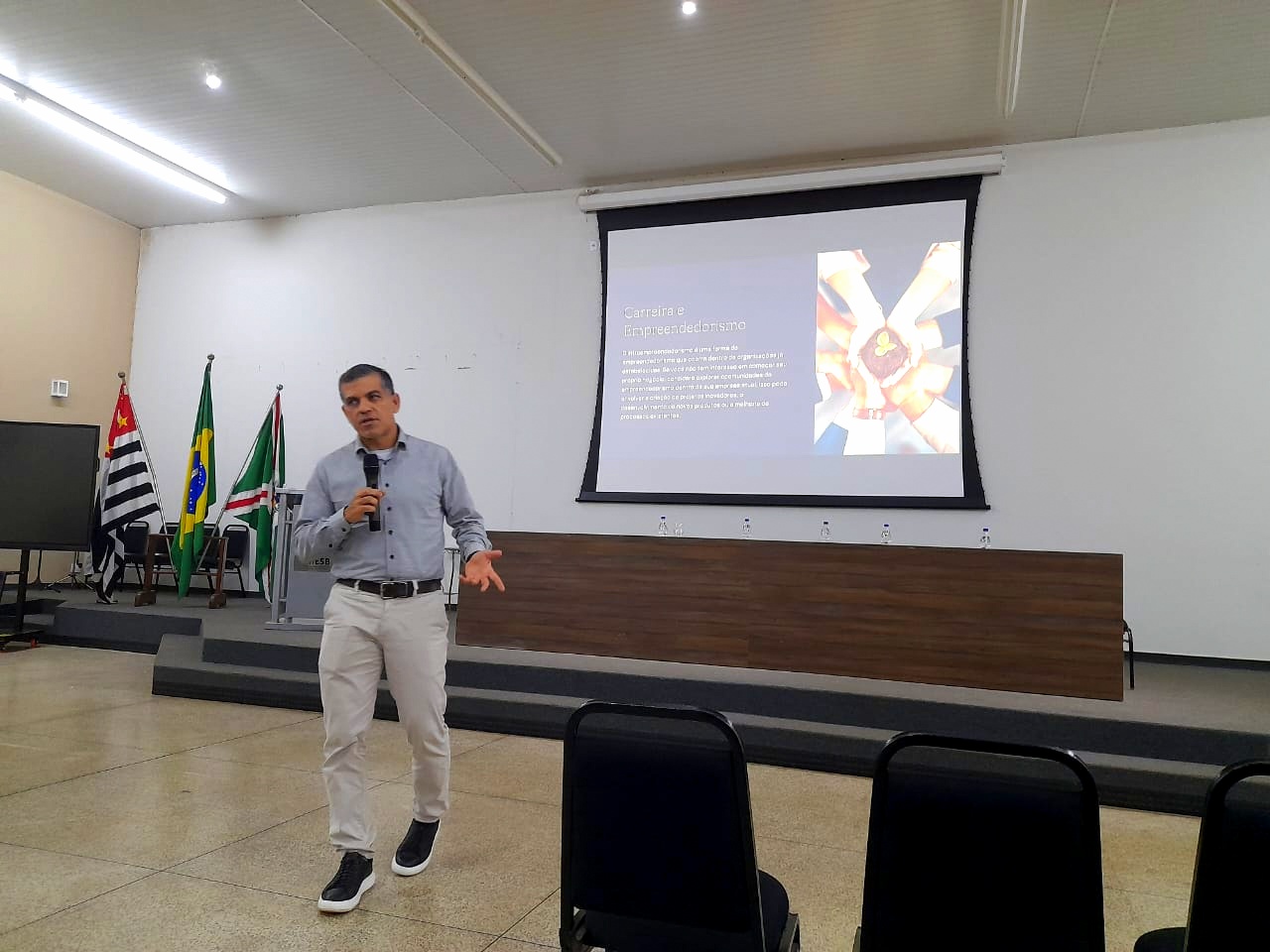 33ª Semana Científica de Administração | Prof. Dr. David Ferreira Lopes Santos