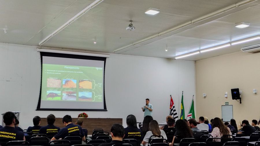 Agricultura regenerativa em foco: compostagem e sustentabilidade na XII SEEAGRO